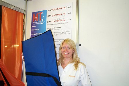 The lovely Kate shows Stu's smart model bags. Suitable for F3B/F3F machines with 2-piece wings.