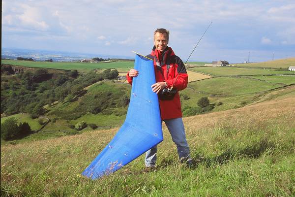 Huddersfield: Dave Elam with Skirmish Type R, 60" EPP sport/racer