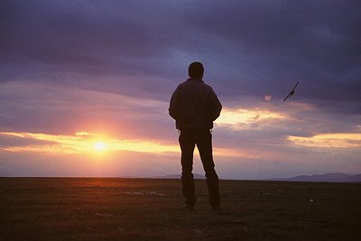 Simon Atkinson aka "Sig" flying before sunset. Looks like a Twinstar.