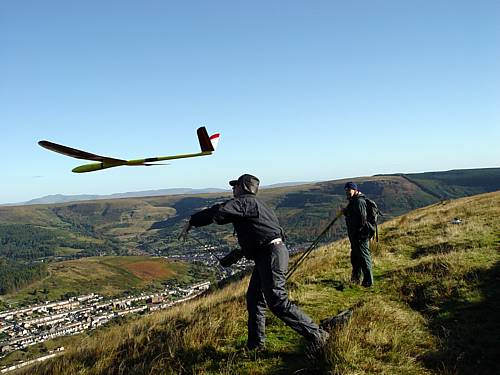 Ade launching his Acacia for a practice run.