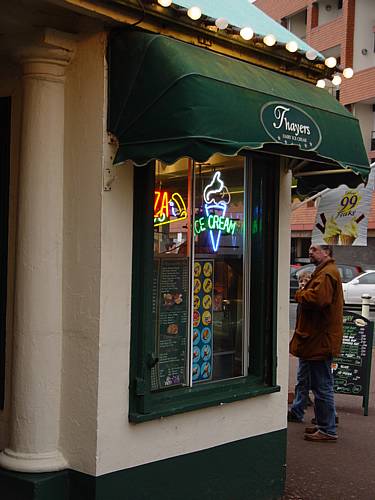 Pizza palace