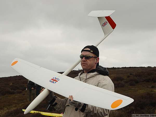 Ian Mason ready to fly with Simon Hall's Ellipse 1T, Placed commendable 6th.