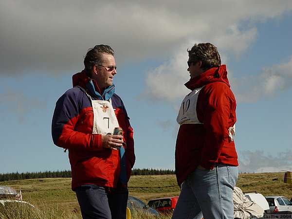 Greg and John between rounds