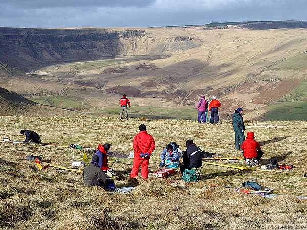 A winters day on the Ice Cream Slope - 20 flyers + sun + wind = excellent day out. (and not much rain either...).