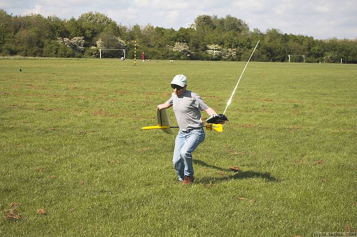 Launch sequence 1 of 4