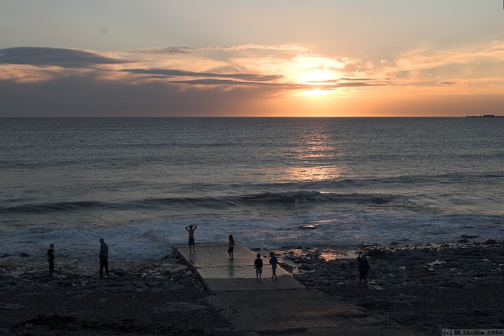 Sunset kids