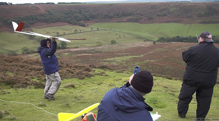 Andy Ellison launches. Got some bad air in the later rounds.