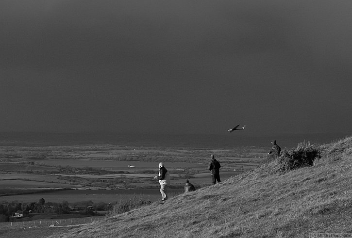 Grim looking sky but it stayed dry. Tom McPherson starts his slot.