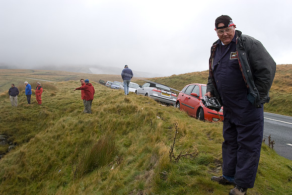 Don't do it, Ron! (Two 60 inch pylon racers had just mid-aired and are somewhere down below)