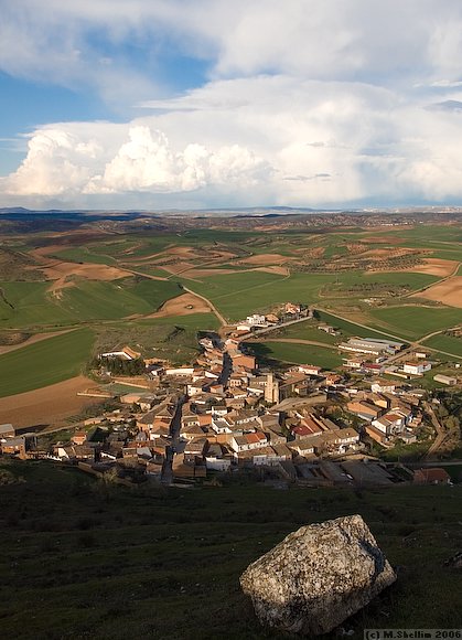 The village of Alarilla from atop La Muela