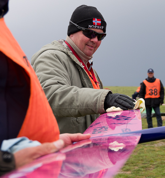 Espen gets the flies off his Fosa