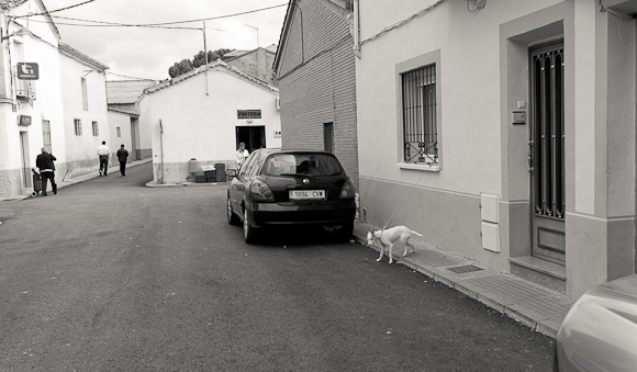 Humanes, stopping point for bread and jamon on the way to the hill