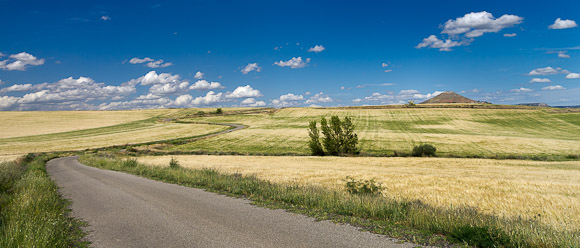 Another view of Hita from road to Taragudo